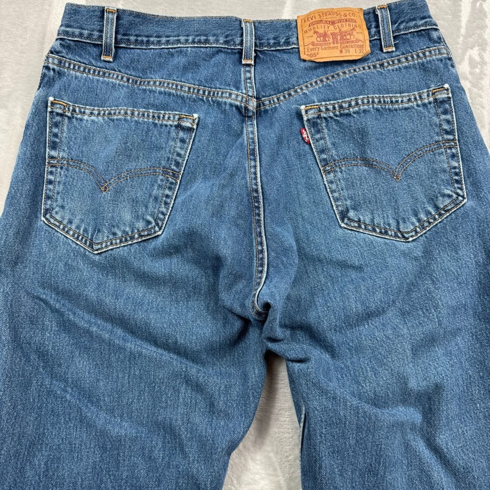 Levis 505 Jeans Mens 36x32 Blue Regular Fit Straight Leg Denim Made in USA - Picture 6 of 16